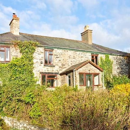 Hendre Aled Farmhouse Llansannan Exterior photo